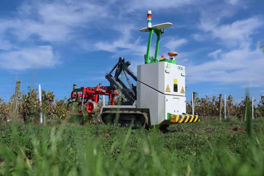 Naïo Jo: Autonomous Electric Crawler