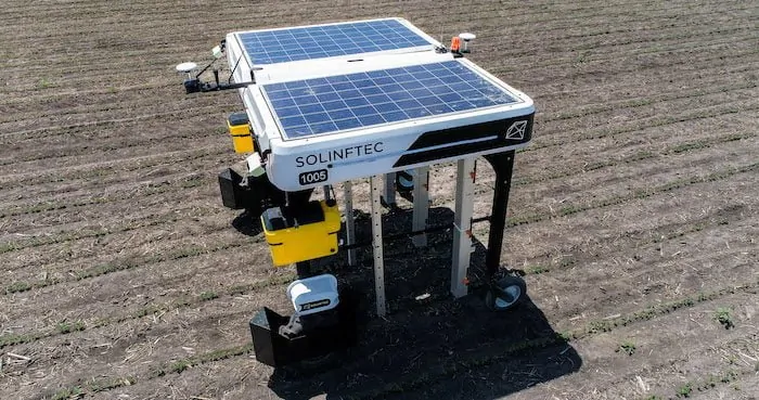 Solinftec Robot: AI-Solar Powered Assistant
