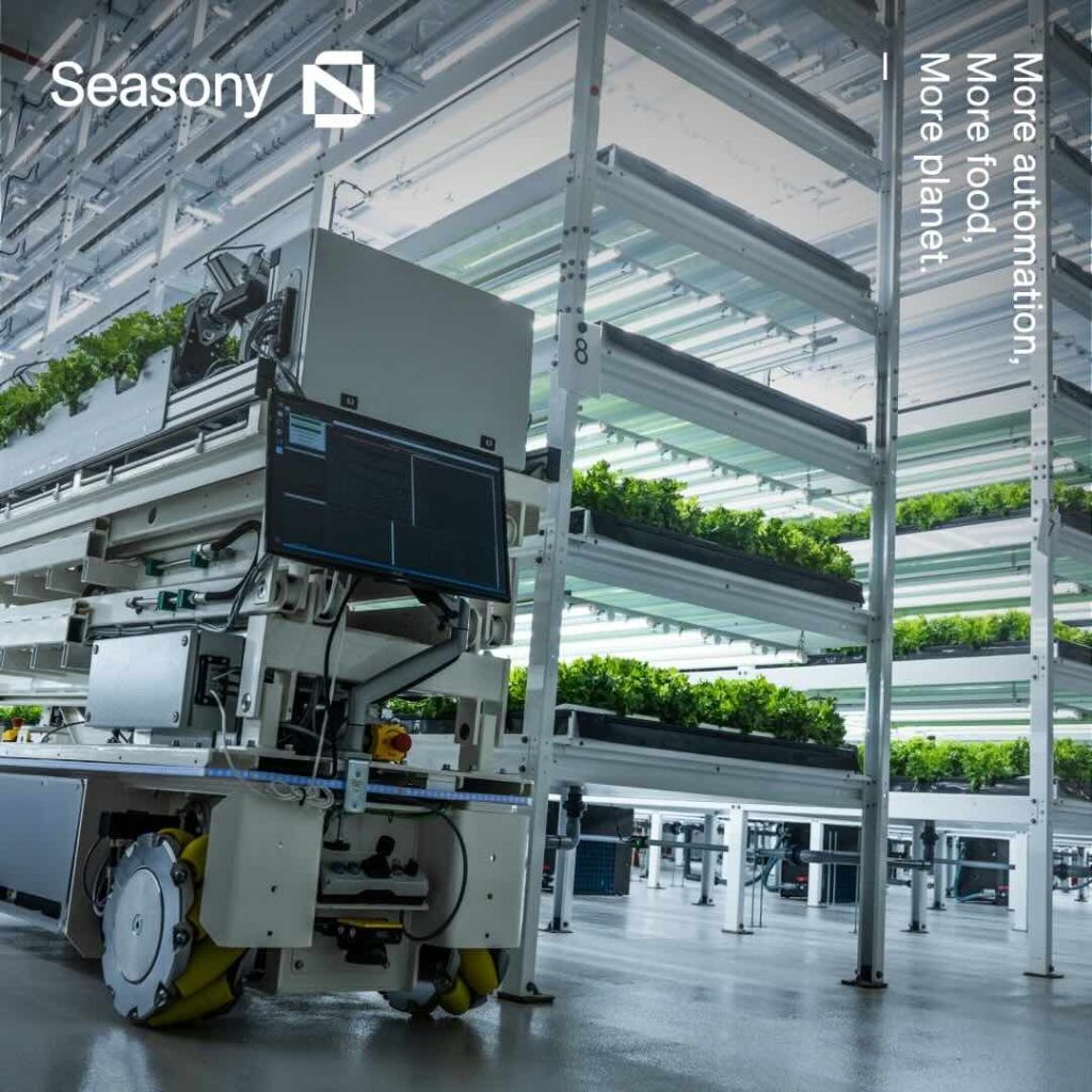 Seasony Watney: Autonomous Vertical Farming Robot