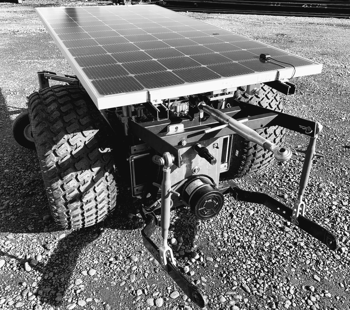 Directed Machines Land Care Robot: Autonomous Landscape Management - view 3