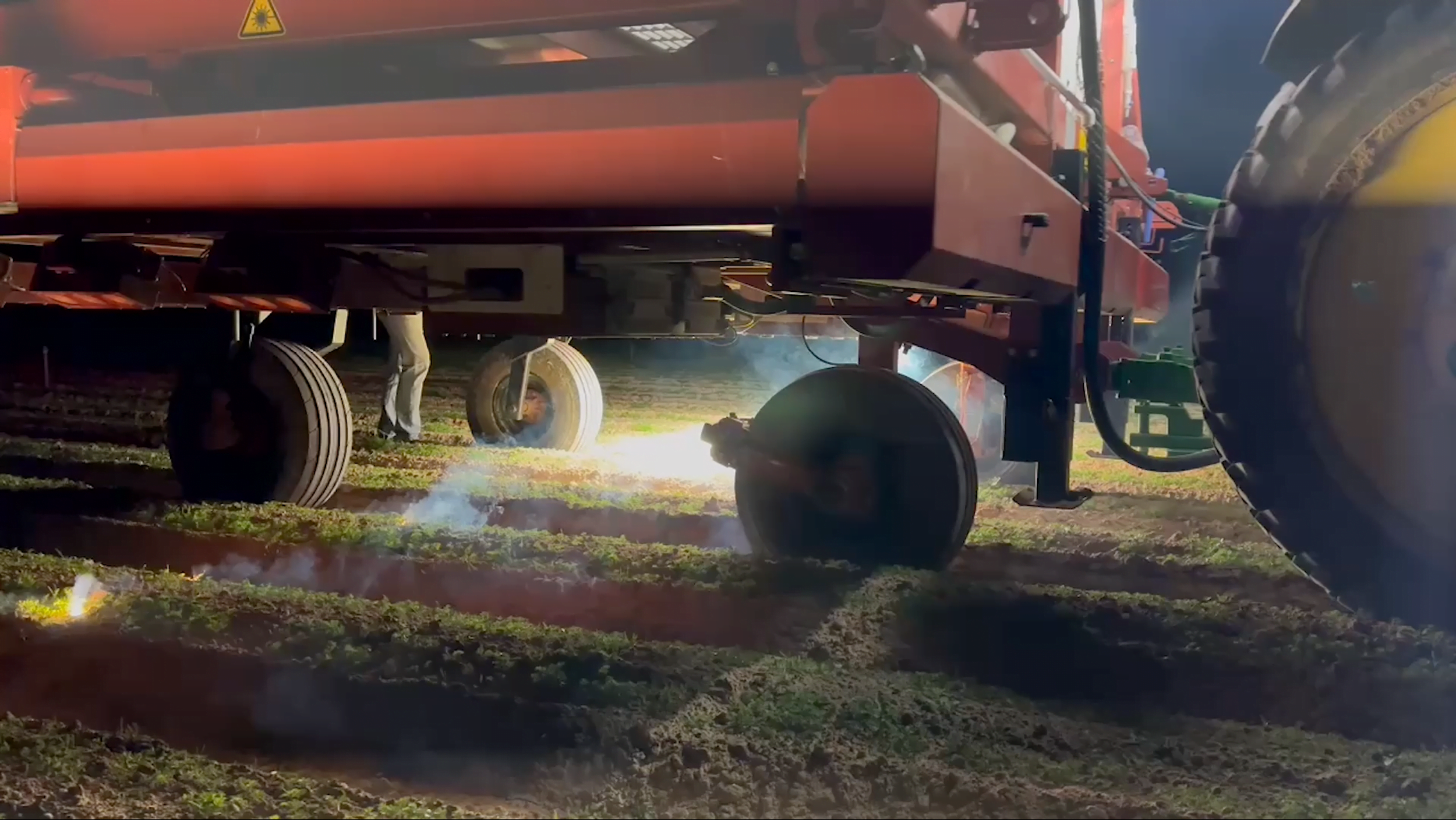 Track LaserWeeder: Automated Weed Control - view 4