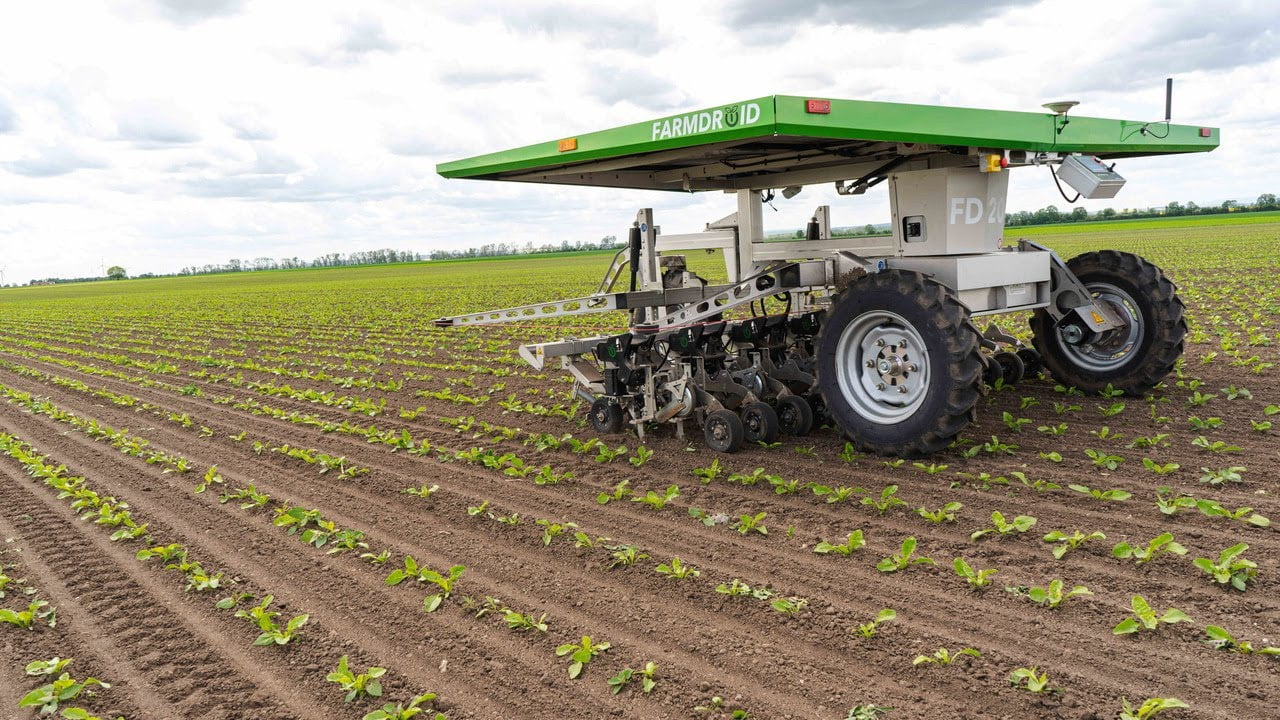 FarmDroid FD20: Autonomous Field Robot - view 2