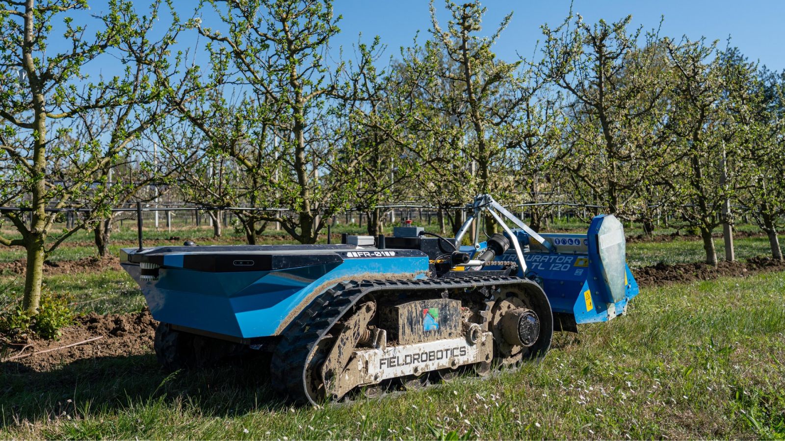 FieldRobotics HammerHead: Autonomous Farm Robot - view 2
