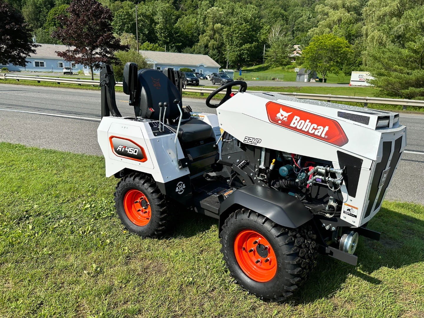 Bobcat AT450X: Autonomous Farm Tractor - view 4
