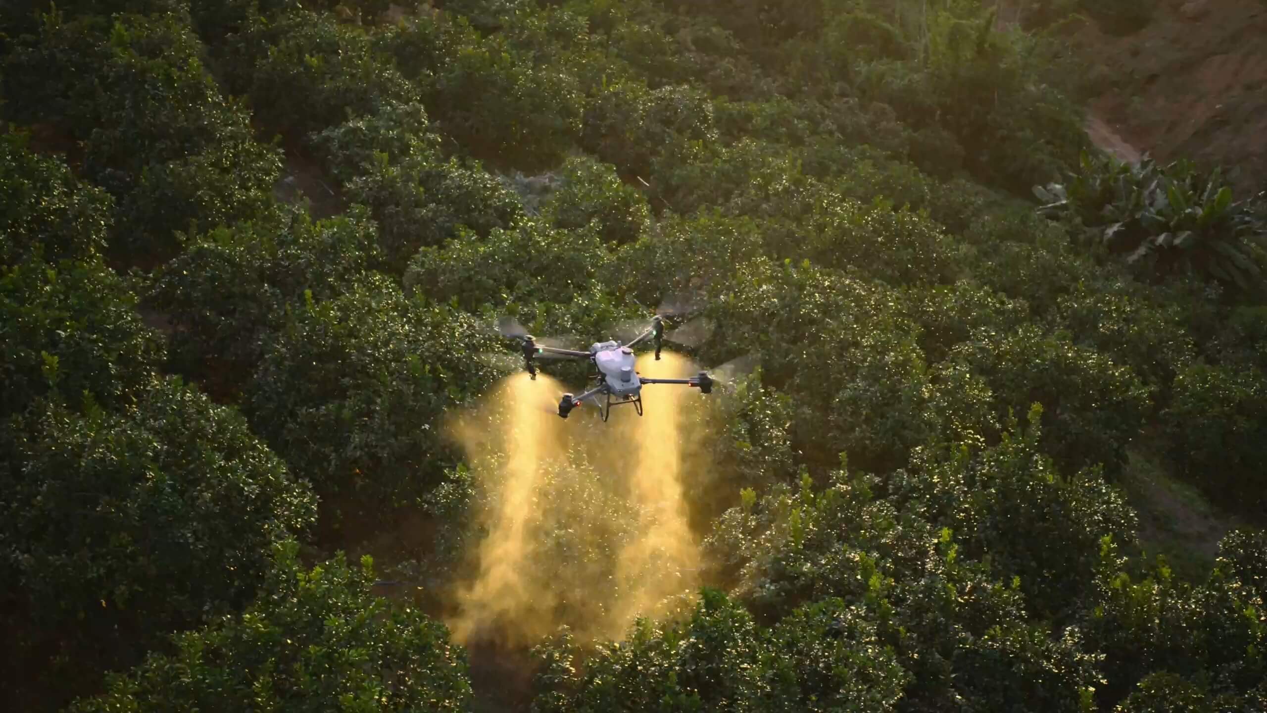 DJI AGRAS T50 Agricultural Spraying Drone - view 3