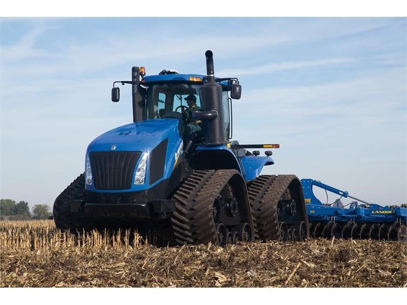 New Holland T9 SmartTrax: Flexible Track Tractor - view 4